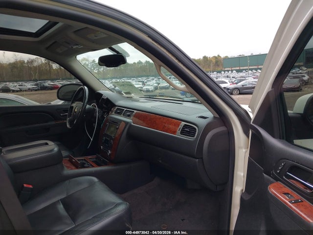 Продажа на аукционе авто 2011 Chevrolet Suburban 1500 Ltz, vin: 1GNSKKE33BR280455, номер лота: 44973042