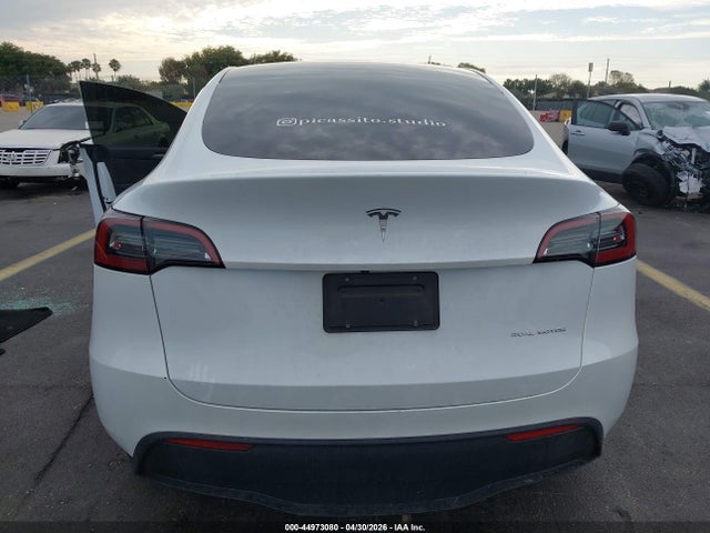 Продаж на аукціоні авто 2023 Tesla Model Y Awd/long Range Dual Motor All-wheel Drive, vin: 7SAYGDEE1PA108133, номер лоту: 44973080