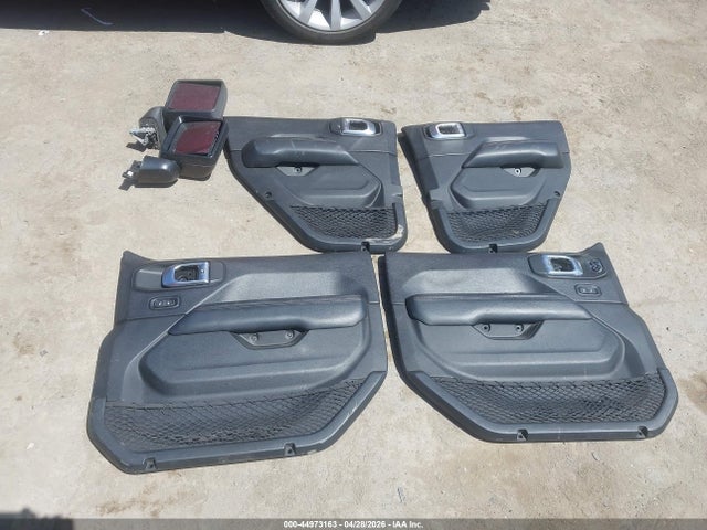44973163 :رقم المزاد ، 1C6JJTBG4LL116485 vin ، 2020 Jeep Gladiator Rubicon 4x4 مزاد بيع