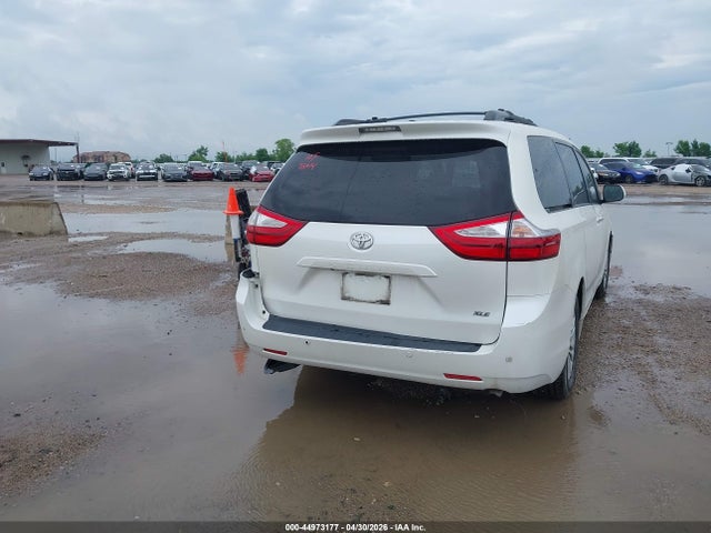 Продажа на аукционе авто 2017 Toyota Sienna Xle 8 Passenger, vin: 5TDYZ3DC0HS776037, номер лота: 44973177