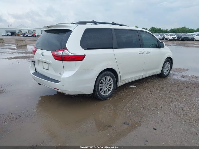 Продажа на аукционе авто 2017 Toyota Sienna Xle 8 Passenger, vin: 5TDYZ3DC0HS776037, номер лота: 44973177