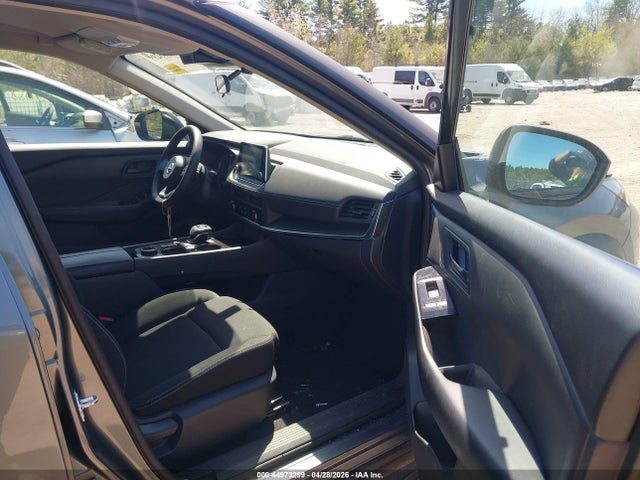 5N1BT3AB0RC702120 Nissan Rogue S Intelligent Awd
