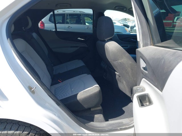 3GNAXHEV2KS590093 Chevrolet EQUINOX LS