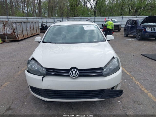 44973356 :رقم المزاد ، 3VWPZ7AJ5BM656017 vin ، 2011 Volkswagen Jetta Sportwagen 2.5l Se مزاد بيع