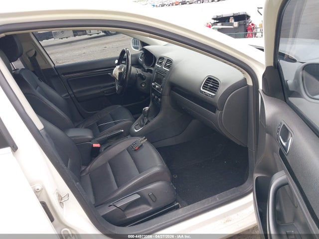 44973356 :رقم المزاد ، 3VWPZ7AJ5BM656017 vin ، 2011 Volkswagen Jetta Sportwagen 2.5l Se مزاد بيع