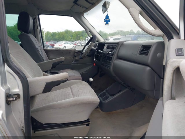 44973368 :رقم المزاد ، WV2MB47073H021704 vin ، 2003 Volkswagen Eurovan Mv مزاد بيع
