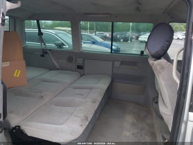 44973368 :رقم المزاد ، WV2MB47073H021704 vin ، 2003 Volkswagen Eurovan Mv مزاد بيع