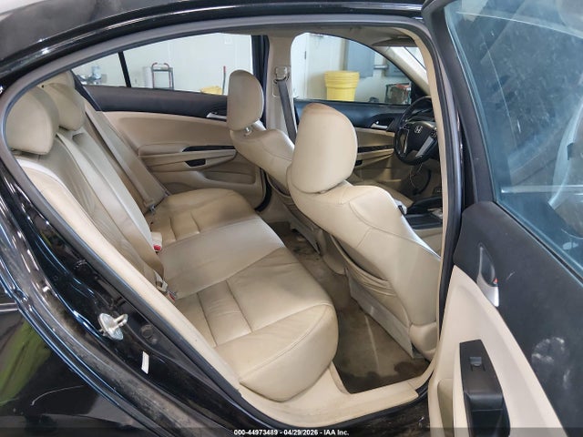 44973489 :رقم المزاد ، 1HGCP2F6XBA151765 vin ، 2011 Honda Accord 2.4 Se مزاد بيع