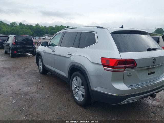Продажа на аукционе авто 2018 Volkswagen Atlas 3.6l V6 Sel Premium, vin: 1V2NR2CA0JC575516, номер лота: 44973504