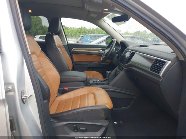 Продажа на аукционе авто 2018 Volkswagen Atlas 3.6l V6 Sel Premium, vin: 1V2NR2CA0JC575516, номер лота: 44973504