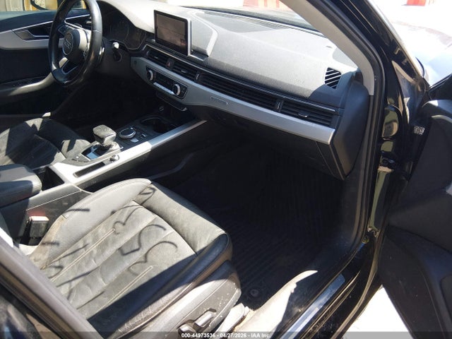 Продажа на аукционе авто 2017 Audi A4 2.0t Premium, vin: WAUANAF48HN028758, номер лота: 44973536