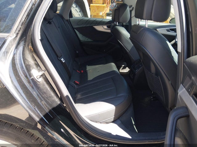 Продажа на аукционе авто 2017 Audi A4 2.0t Premium, vin: WAUANAF48HN028758, номер лота: 44973536