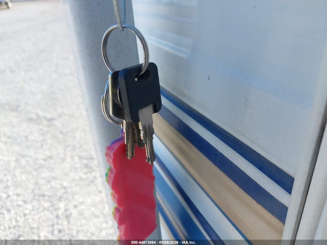 2000 Gulfstream Other მანქანა იყიდება აუქციონზე, vin: 1NL10TN22Y1043786, აუქციონის ნომერი: 44973564