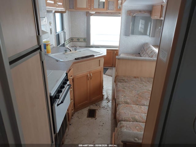 2000 Gulfstream Other მანქანა იყიდება აუქციონზე, vin: 1NL10TN22Y1043786, აუქციონის ნომერი: 44973564