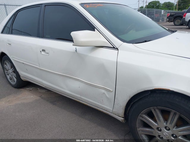 2001 Toyota Avalon Xl მანქანა იყიდება აუქციონზე, vin: 4T1BF28BX1U118572, აუქციონის ნომერი: 44973582