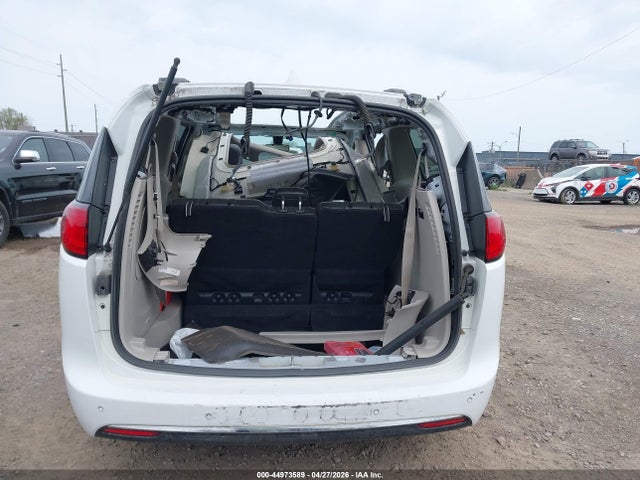 Auction sale of the 2019 Chrysler Pacifica Limited, vin: 2C4RC1GG0KR657574, lot number: 44973589