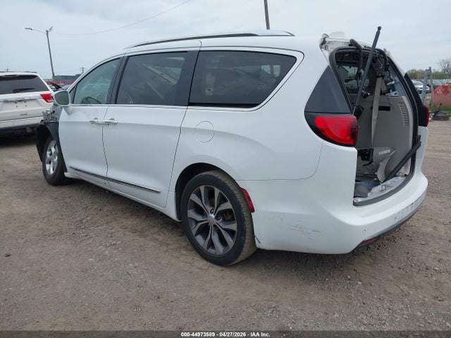 Auction sale of the 2019 Chrysler Pacifica Limited, vin: 2C4RC1GG0KR657574, lot number: 44973589