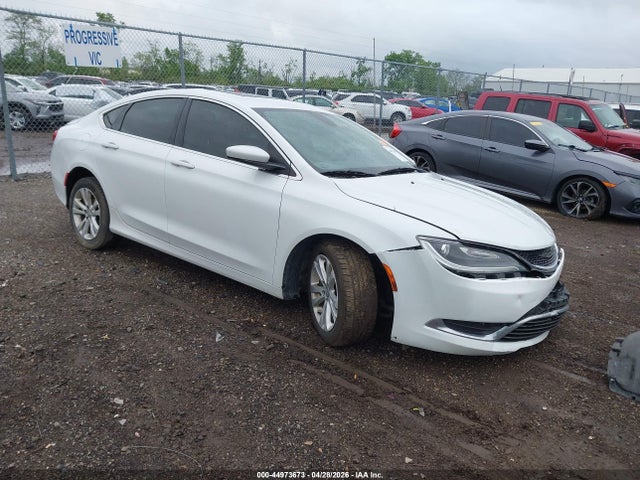 Продажа на аукционе авто 2015 Chrysler 200 Limited, vin: 1C3CCCAB0FN555102, номер лота: 44973673