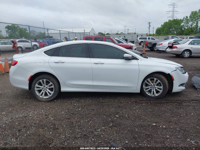 Продажа на аукционе авто 2015 Chrysler 200 Limited, vin: 1C3CCCAB0FN555102, номер лота: 44973673