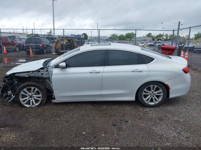 Продажа на аукционе авто 2015 Chrysler 200 Limited, vin: 1C3CCCAB0FN555102, номер лота: 44973673