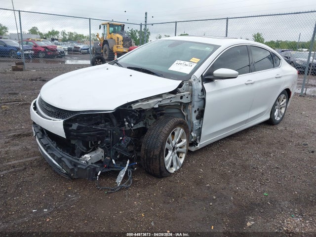 Продажа на аукционе авто 2015 Chrysler 200 Limited, vin: 1C3CCCAB0FN555102, номер лота: 44973673