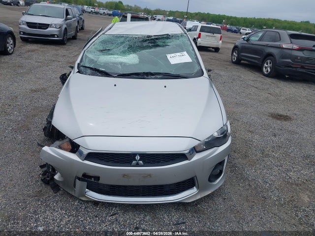 44973682 :رقم المزاد ، JA32V2FW4HU004847 vin ، 2017 Mitsubishi Lancer Es مزاد بيع