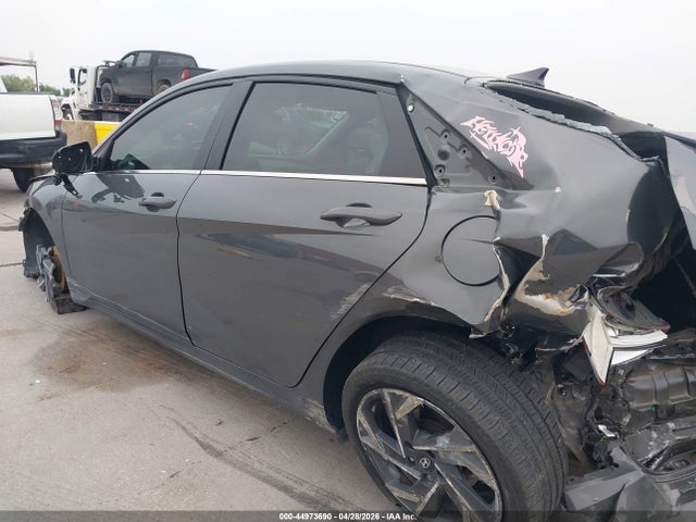 2024 Hyundai Elantra Limited მანქანა იყიდება აუქციონზე, vin: KMHLP4DG5RU682043, აუქციონის ნომერი: 44973690