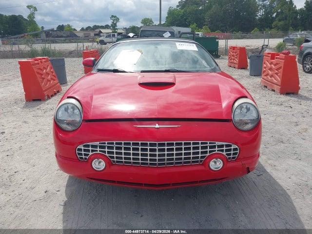 44973714 :رقم المزاد ، 1FAHP60A62Y108482 vin ، 2002 Ford Thunderbird مزاد بيع