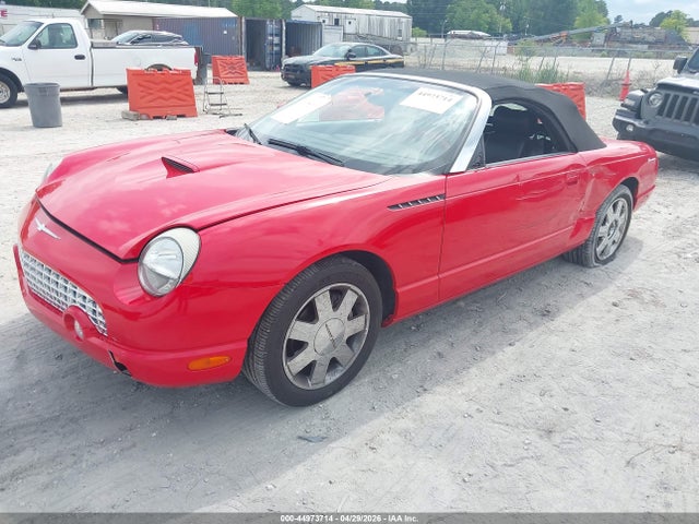 44973714 :رقم المزاد ، 1FAHP60A62Y108482 vin ، 2002 Ford Thunderbird مزاد بيع