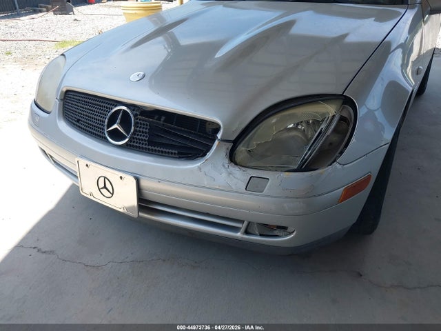 2000 Mercedes-benz Slk 230 Kompressor მანქანა იყიდება აუქციონზე, vin: WDBKK47F2YF153829, აუქციონის ნომერი: 44973736