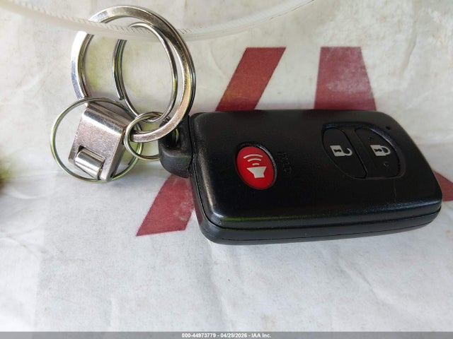 Продажа на аукционе авто 2014 Toyota Prius V Three, vin: JTDZN3EU2EJ004185, номер лота: 44973779