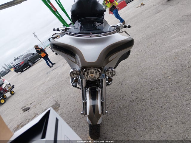 2013 Harley-davidson Flhtcuse Cvo Ultra Cls Electra Gld მანქანა იყიდება აუქციონზე, vin: 1HD1PR813DB954588, აუქციონის ნომერი: 44973896