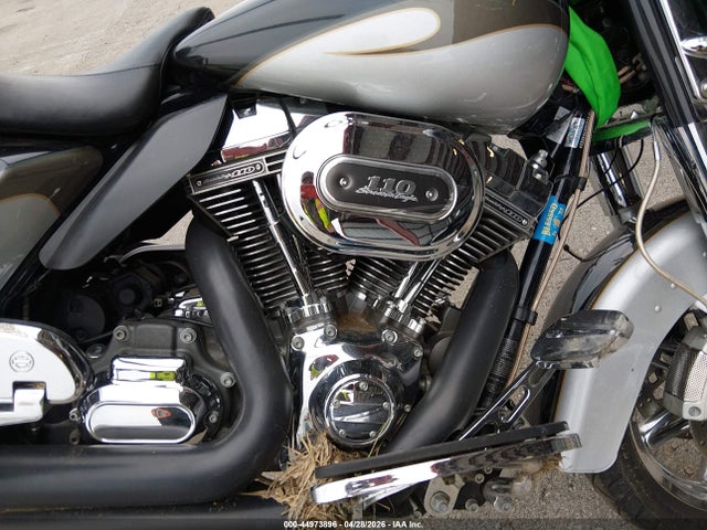 2013 Harley-davidson Flhtcuse Cvo Ultra Cls Electra Gld მანქანა იყიდება აუქციონზე, vin: 1HD1PR813DB954588, აუქციონის ნომერი: 44973896