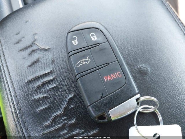 44973907 :رقم المزاد ، 1C3CCCFB0FN732336 vin ، 2015 Chrysler 200 Lx مزاد بيع