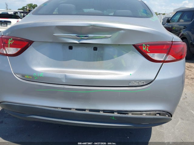 44973907 :رقم المزاد ، 1C3CCCFB0FN732336 vin ، 2015 Chrysler 200 Lx مزاد بيع