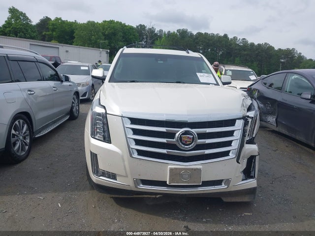 2015 Cadillac Escalade Luxury მანქანა იყიდება აუქციონზე, vin: 1GYS4BKJ9FR270258, აუქციონის ნომერი: 44973927