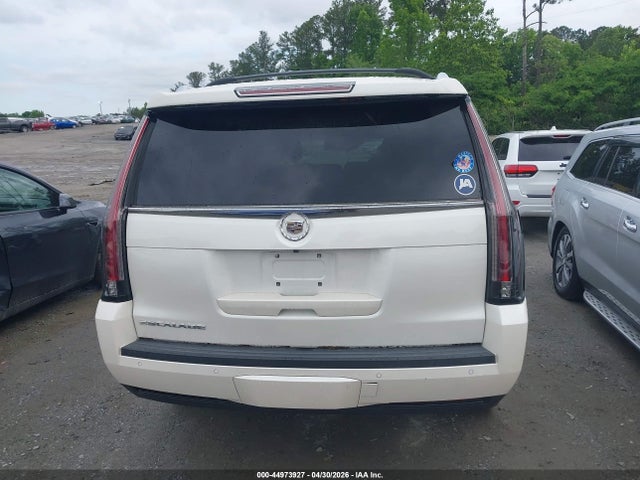 2015 Cadillac Escalade Luxury მანქანა იყიდება აუქციონზე, vin: 1GYS4BKJ9FR270258, აუქციონის ნომერი: 44973927