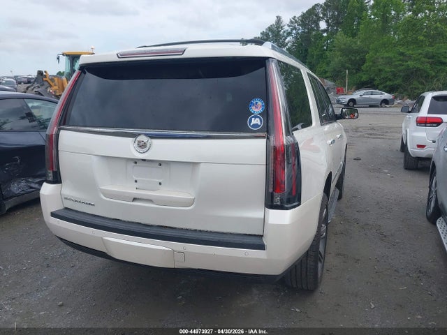 2015 Cadillac Escalade Luxury მანქანა იყიდება აუქციონზე, vin: 1GYS4BKJ9FR270258, აუქციონის ნომერი: 44973927