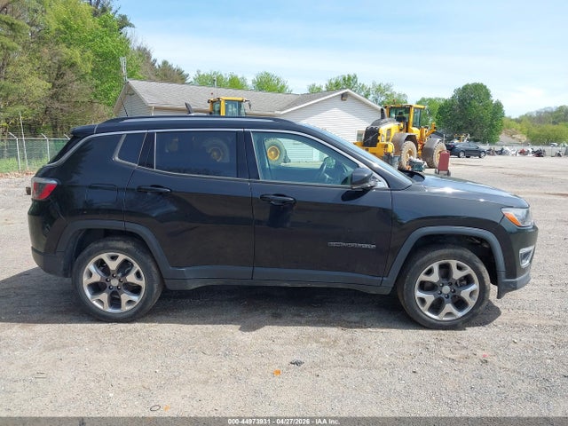 2020 Jeep Compass Limited 4x4 მანქანა იყიდება აუქციონზე, vin: 3C4NJDCB2LT132076, აუქციონის ნომერი: 44973931