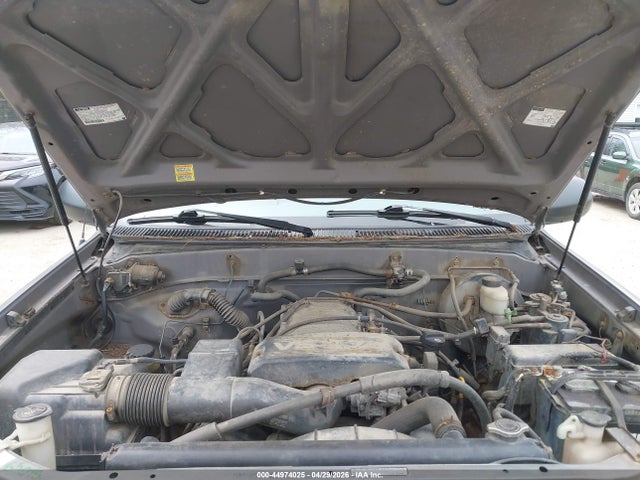 2000 Toyota Tundra Sr5 V8 მანქანა იყიდება აუქციონზე, vin: 5TBBT4416YS074390, აუქციონის ნომერი: 44974025
