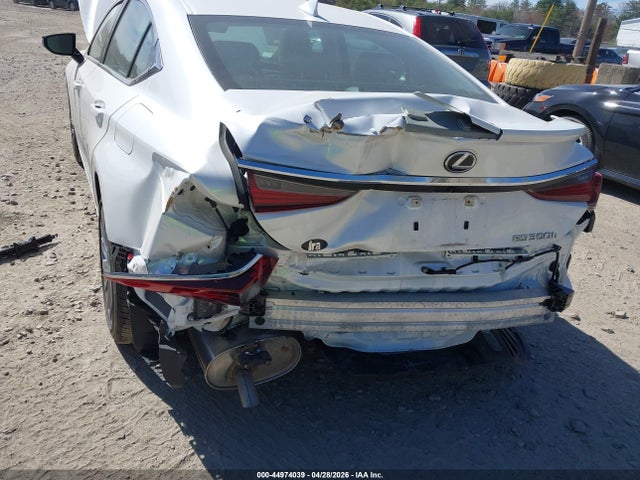 2025 Lexus Es 300h Luxury მანქანა იყიდება აუქციონზე, vin: 58AEA1C10SU060227, აუქციონის ნომერი: 44974039