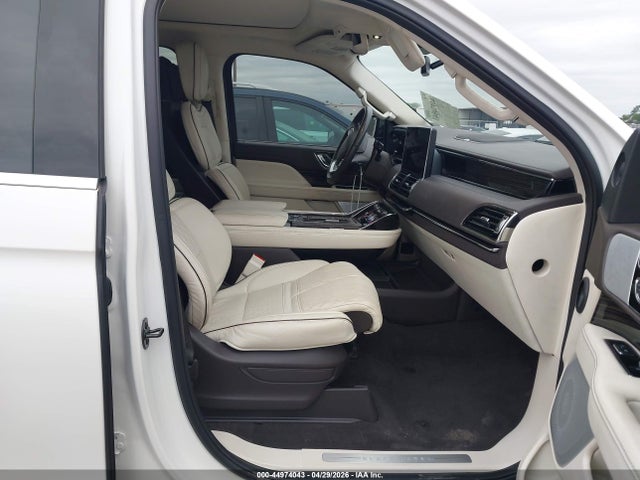 5LMJJ2TG6REL14413 Lincoln Navigator Black Label