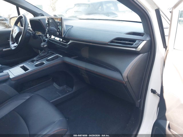 44974059 :رقم المزاد ، 5TDDSKFC3NS073652 vin ، 2022 Toyota Sienna Xse مزاد بيع