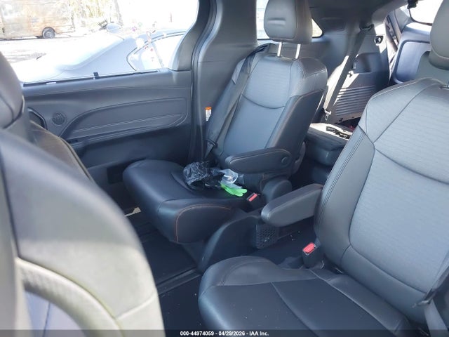 44974059 :رقم المزاد ، 5TDDSKFC3NS073652 vin ، 2022 Toyota Sienna Xse مزاد بيع