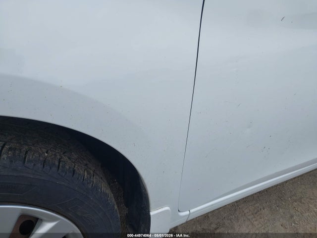 44974064 :رقم المزاد ، 3N1AB7AP5FY330270 vin ، 2015 Nissan Sentra S مزاد بيع