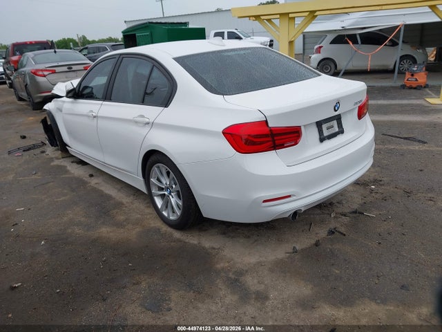 44974123 :رقم المزاد ، WBA8E1G59JNU91682 vin ، 2018 Bmw 320i مزاد بيع