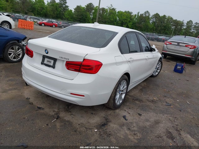 44974123 :رقم المزاد ، WBA8E1G59JNU91682 vin ، 2018 Bmw 320i مزاد بيع