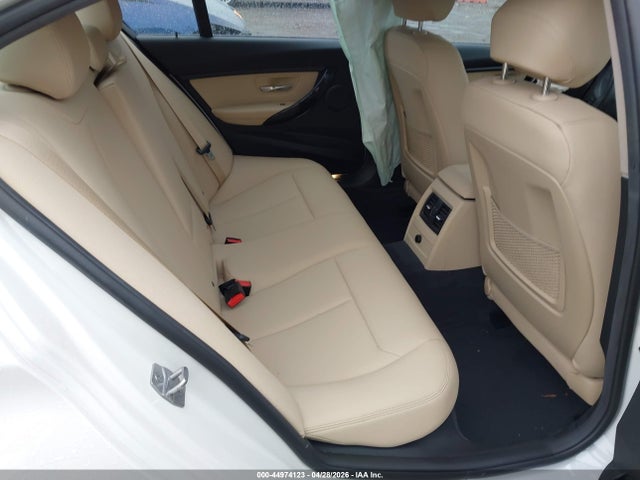 44974123 :رقم المزاد ، WBA8E1G59JNU91682 vin ، 2018 Bmw 320i مزاد بيع