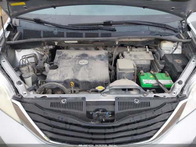 Aukcja sprzedaży 2011 Toyota Sienna Le, vin: 5TDKK3DC0BS035453, numer aukcji: 44974234