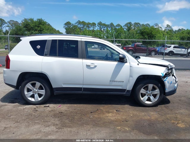 44974238 :رقم المزاد ، 1C4NJCBA7ED630897 vin ، 2014 Jeep Compass Sport مزاد بيع